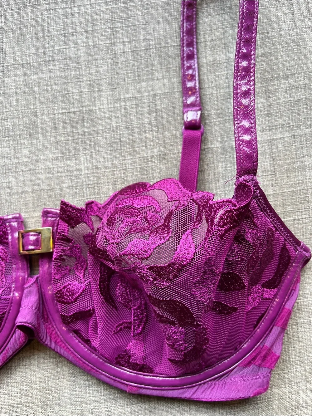 Victoria’s Secret  Very Sexy Push-Up Without Padding Lace Purple Bra 34D